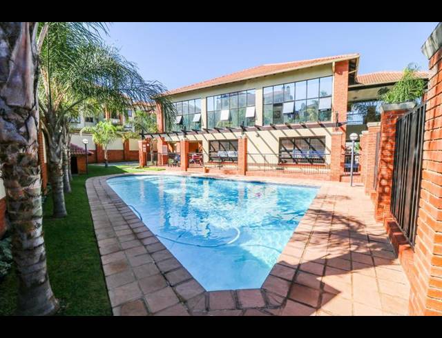 2 BEDROOM APARTMENT FOR SALE IN SUNNINGHILL